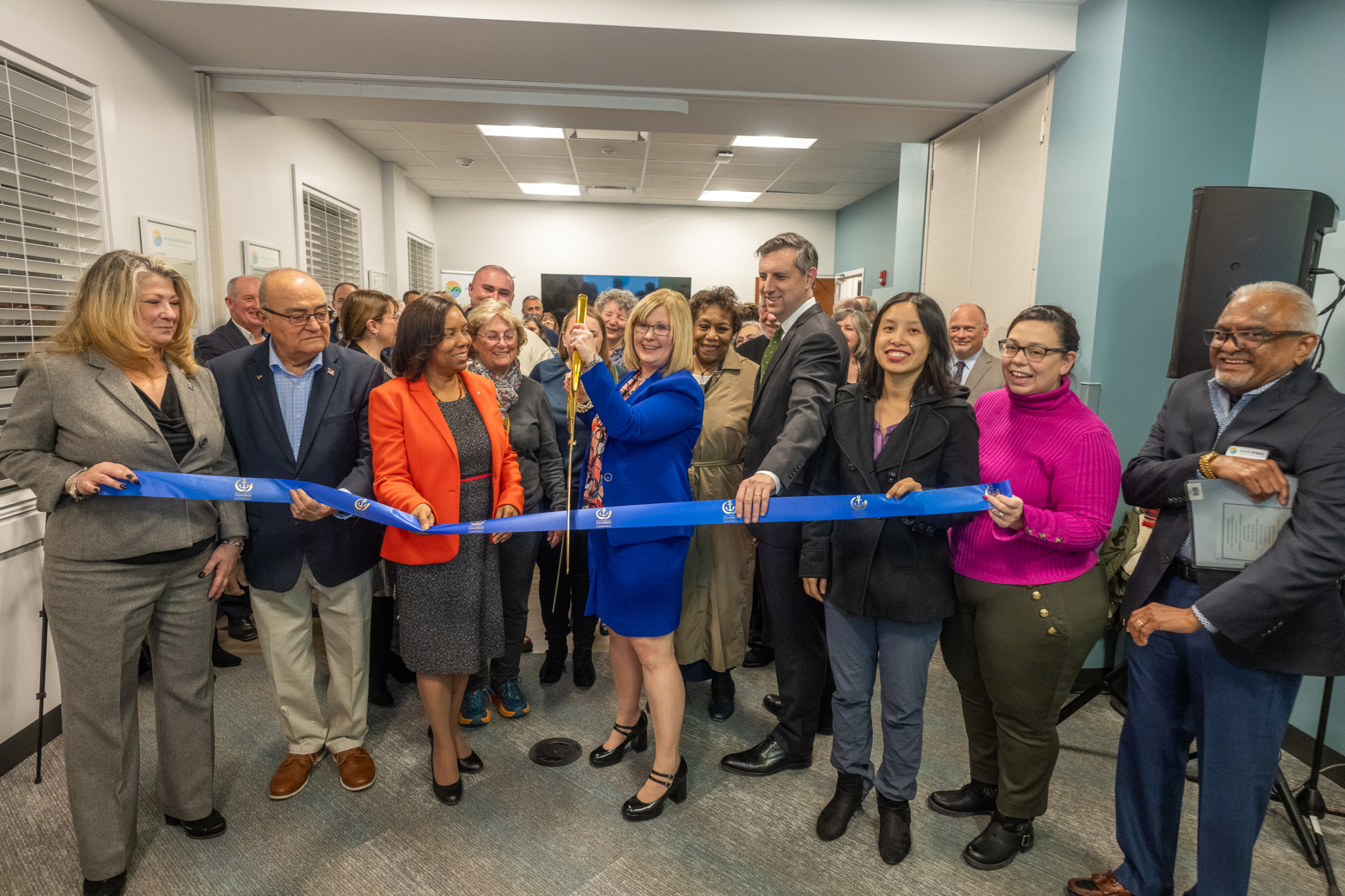 Wood River Health Cuts the Ribbon to its New Building